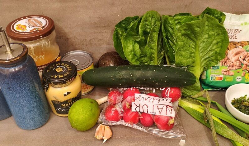 Knackiger Frühlingssalat