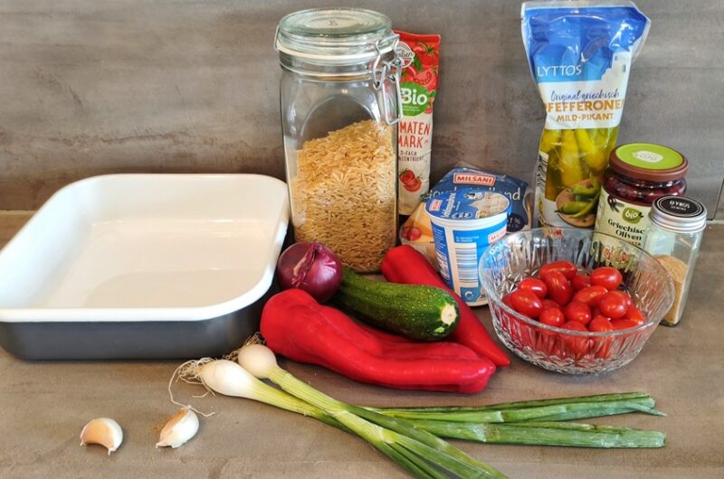 Mediterraner Orzo Auflauf